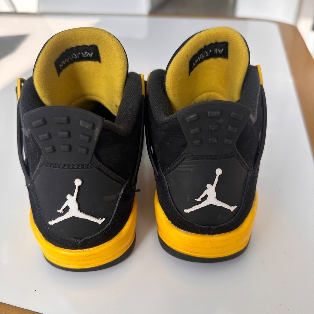 Air Jordan 4 Retro Thunder GS - Picture 6 of 9